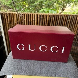 GUCCI shoe box
